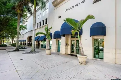 50 Menores Ave #802, Coral Gables: photo 1 of 10