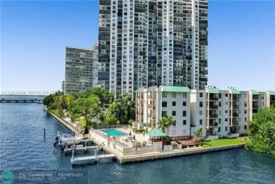 2201 Brickell Ave #96, Miami: photo 1 of 70
