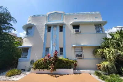 850 Jefferson Ave #1, Miami Beach: photo 1 of 17