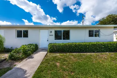 3482 48th Ln S, Lake Worth: photo 1 of 25