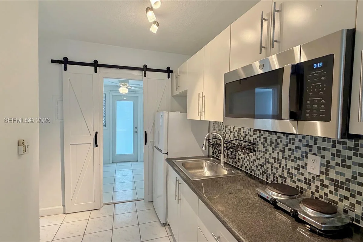 1234 Euclid Ave #4, Miami Beach: photo 1 of 17