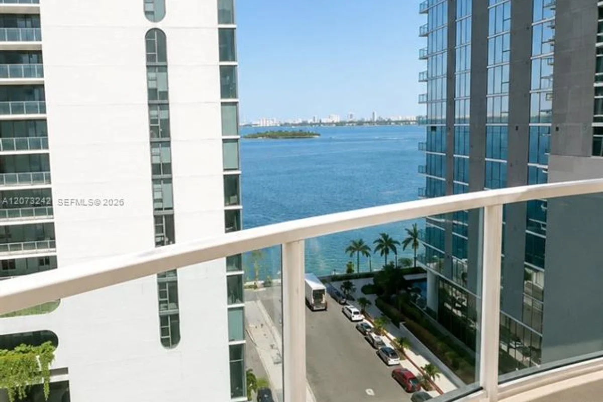 601 NE 23 St #1103, Miami: photo 1 of 21