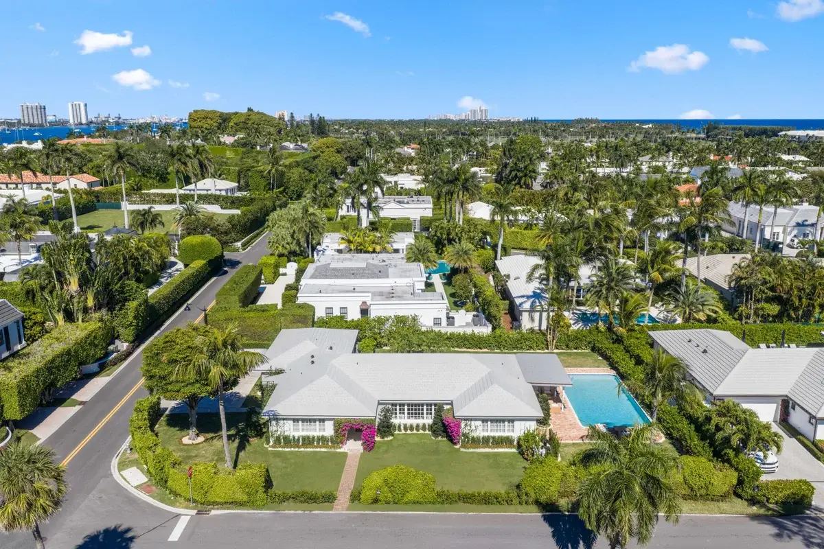257 Via Linda, Palm Beach: photo 1 of 52