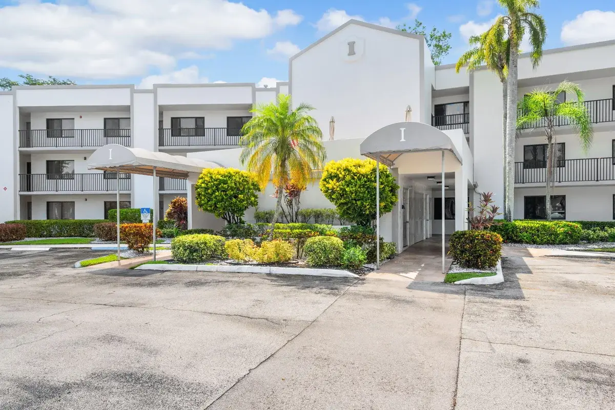 10837 W Clairmont Cir #208, Tamarac: photo 1 of 20
