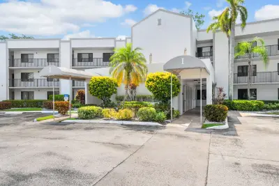 10837 W Clairmont Cir #208, Tamarac: photo 1 of 20