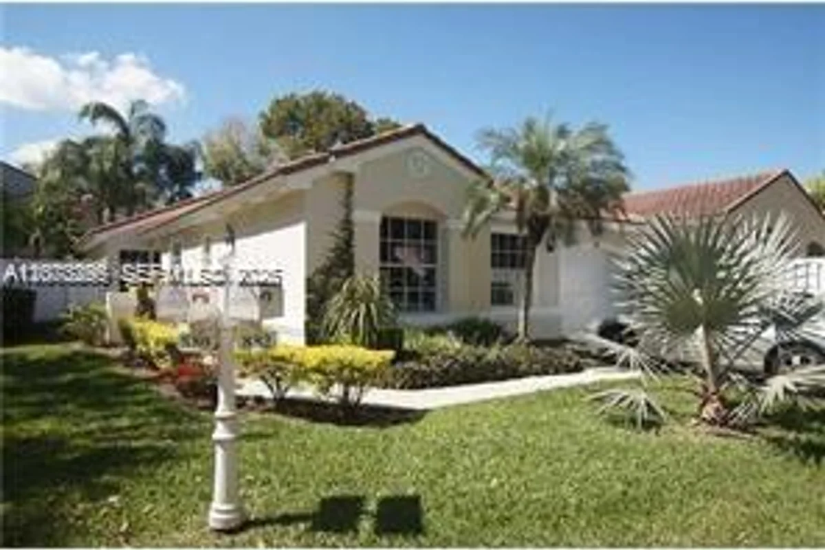 882 Garnet Cir, Weston: photo 1 of 6