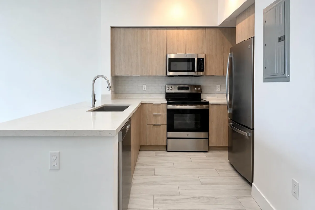 601 E Dania Beach Blvd #1008, Dania Beach: photo 1 of 25