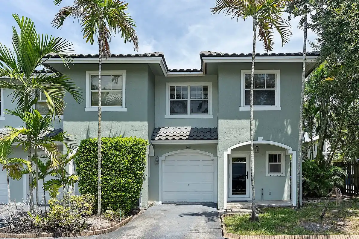 808 SW 4th Ave, Fort Lauderdale: photo 1 of 40