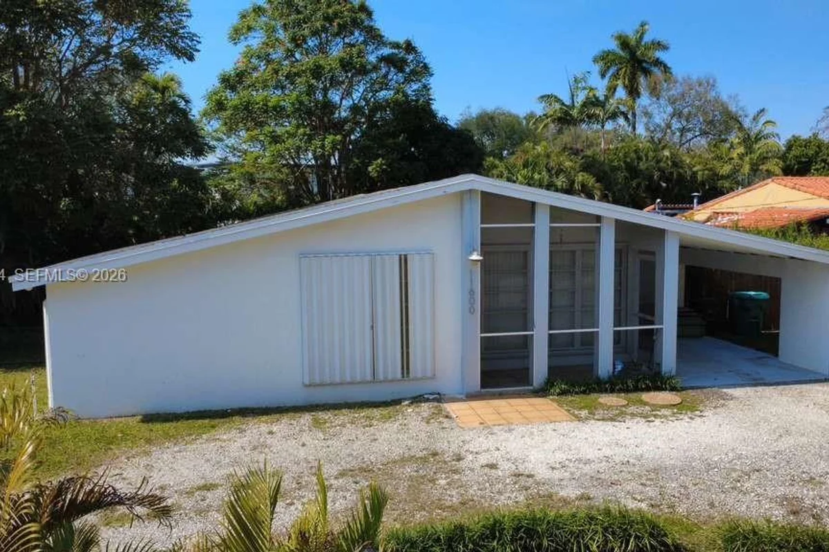 11600 NE 6th Ave, Biscayne Park: photo 1 of 31
