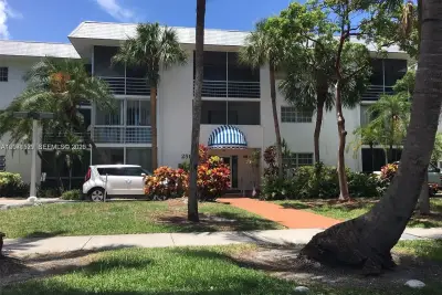 251 Galen Dr #304E, Key Biscayne: photo 1 of 16
