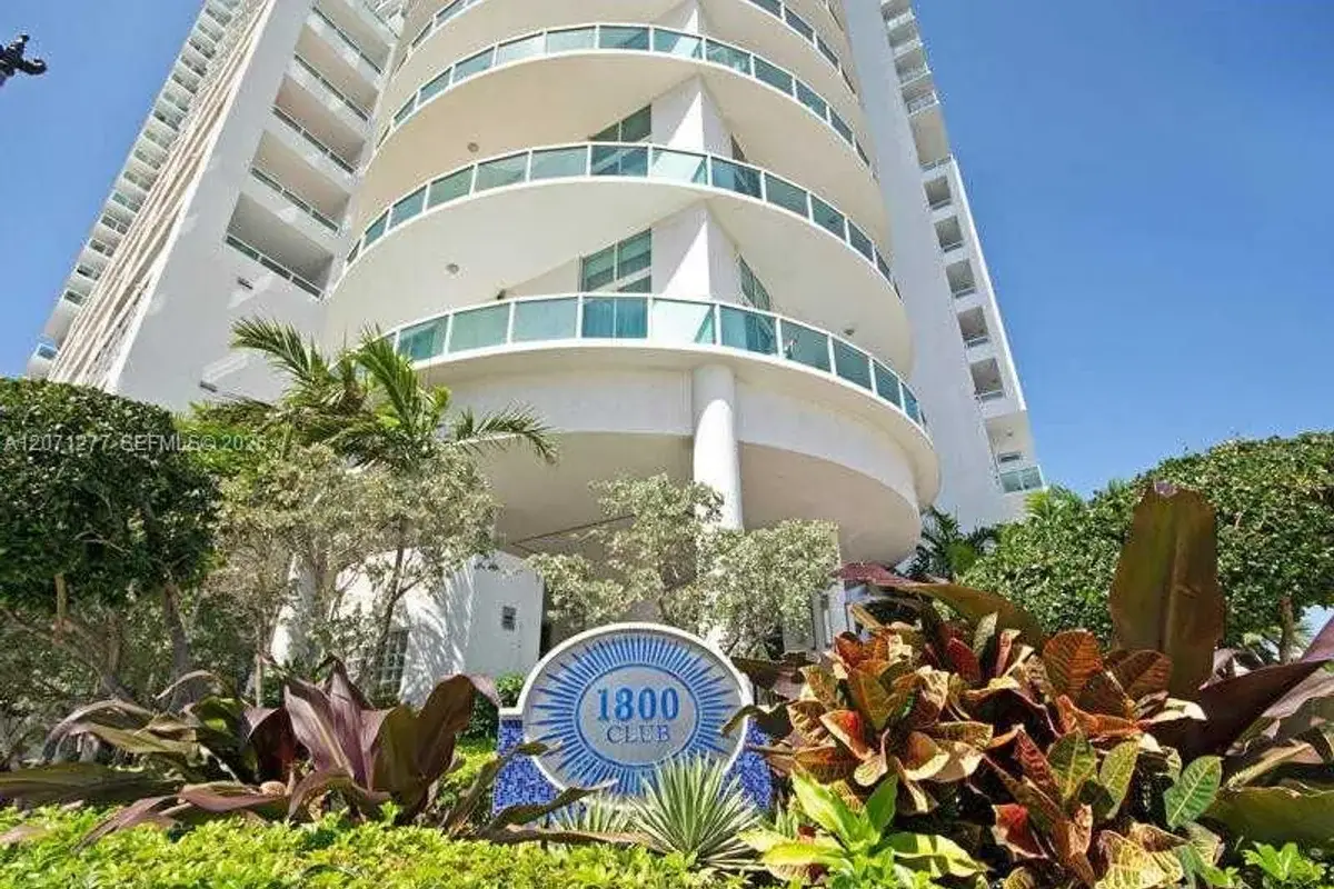 1800 N Bayshore Dr #814, Miami: photo 1 of 47