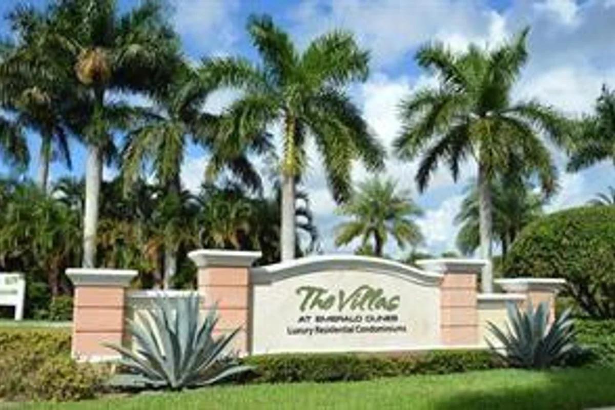 6533 Emerald Dunes Dr #203, West Palm Beach: photo 1 of 18