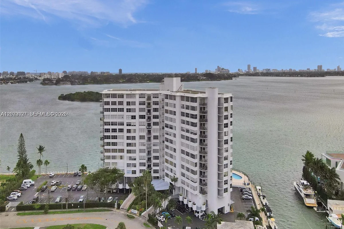 11930 N Bayshore Dr #1407, North Miami: photo 1 of 46