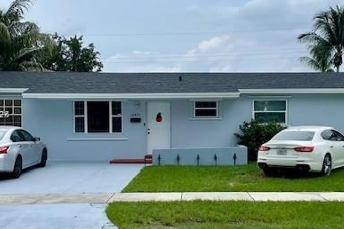 10891 N Snapper Creek Dr, Miami: photo 1 of 29