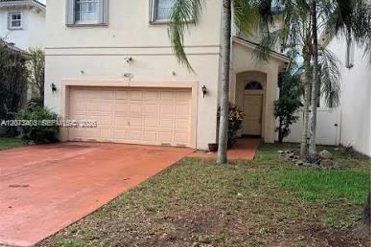 4837 NW 20th Pl, Coconut Creek: photo 1 of 9