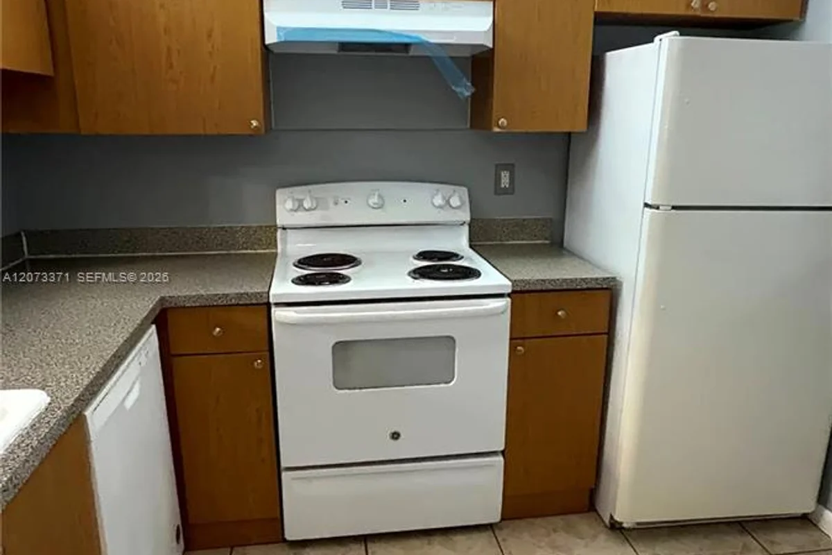 3470 Foxcroft Rd #108, Miramar: photo 1 of 8
