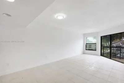 13255 SW 88th Ln #302-CS, Miami: photo 1 of 28