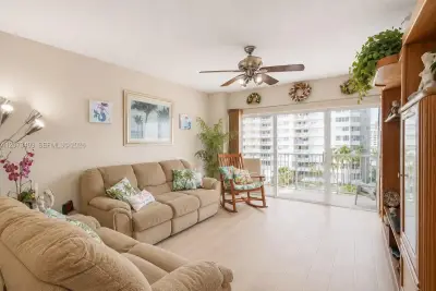 1965 S Ocean Dr #5E, Hallandale Beach: photo 1 of 19