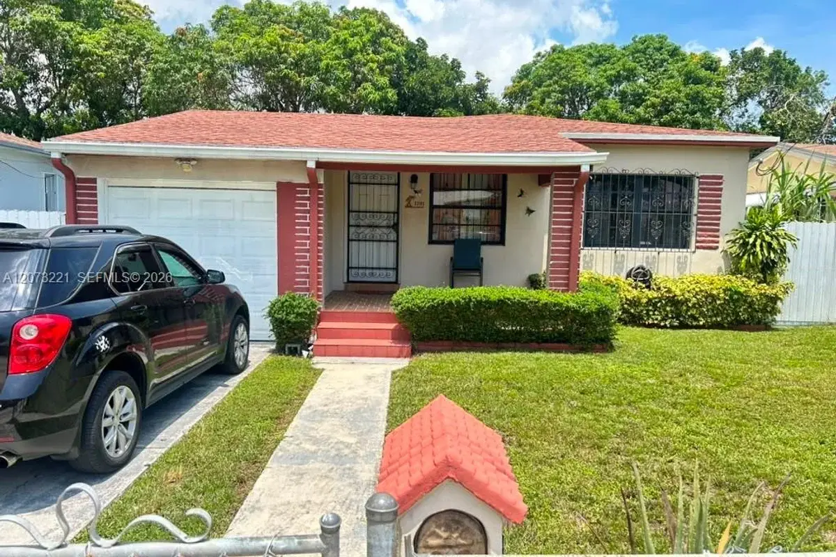 1191 NW 49th St, Miami: photo 1 of 41