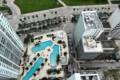 253 NE 2nd St #4607, Miami: photo 1 of 16