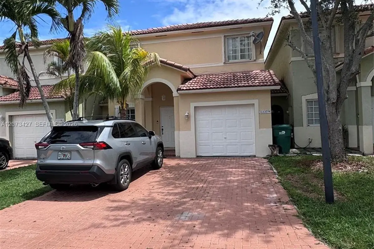 13379 SW 142nd Ter, Miami: photo 1 of 14