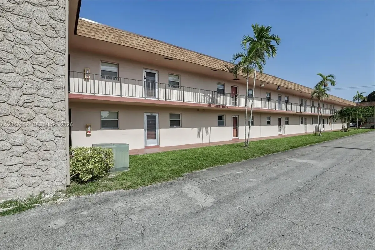 200 Bonnie Blvd #128, Palm Springs: photo 1 of 19