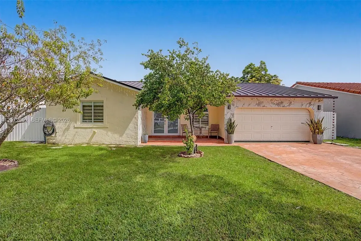 15431 SW 177th Ter, Miami: photo 1 of 38