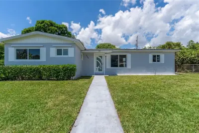 20440 NW 20th Ct, Miami Gardens: photo 1 of 11