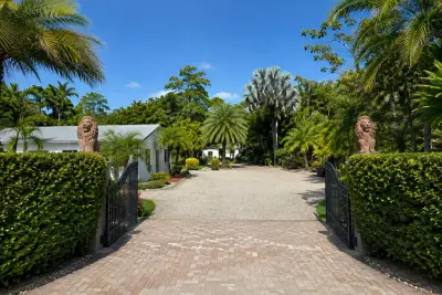 2659 W G Rd W, Loxahatchee: photo 1 of 20