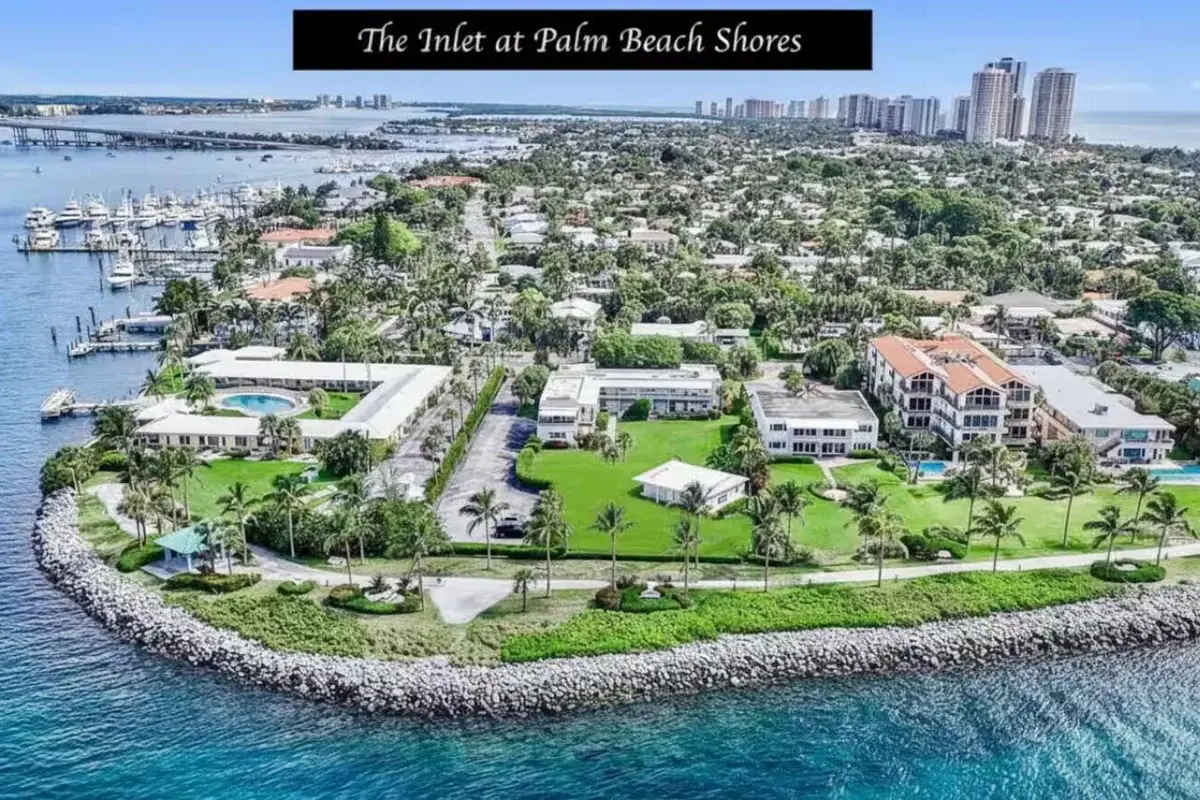 320 Inlet Way #1, Palm Beach Shores: photo 1 of 17