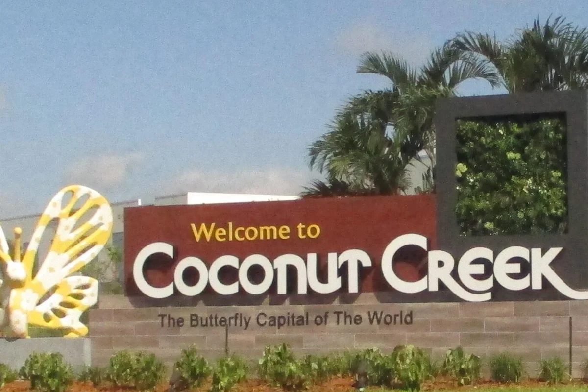3721 Cocoplum Cir, Coconut Creek: photo 1 of 55