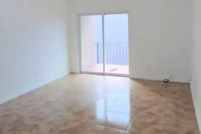 3640 NW 9th St #306, Miami: photo 1 of 13