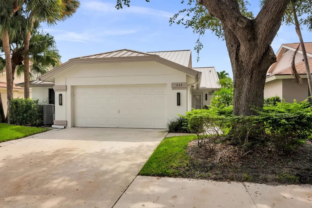 233 River Park Dr, Jupiter: photo 1 of 28