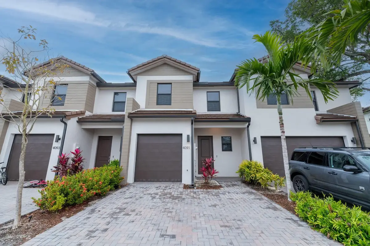4093 Sunset Way, Pompano Beach: photo 1 of 17