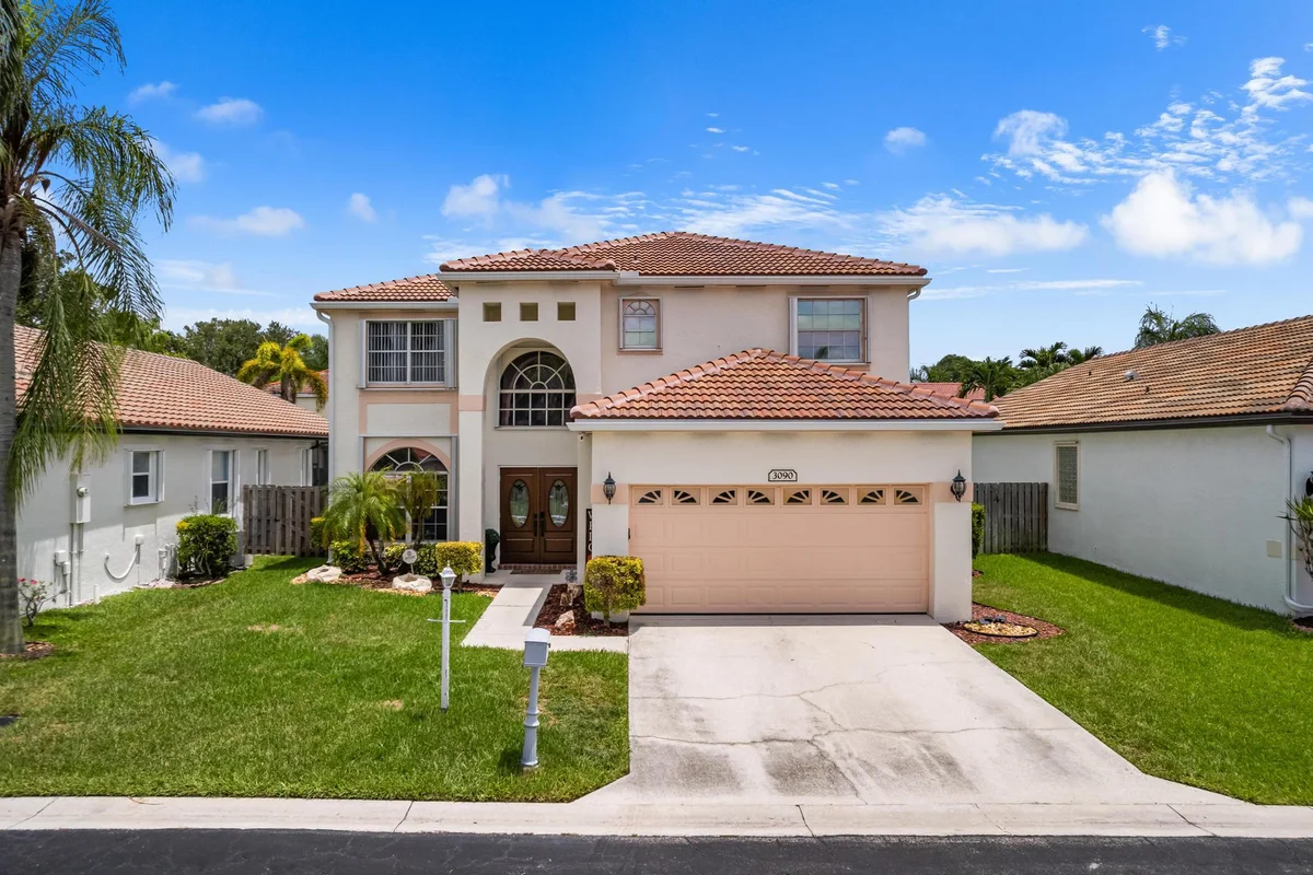 3090 Bayberry Way, Margate: photo 1 of 41