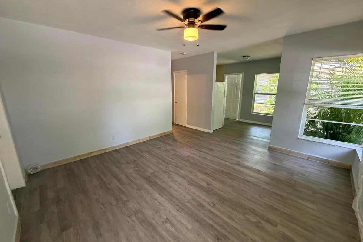 643 NE 17th Ter #4, Fort Lauderdale: photo 1 of 17