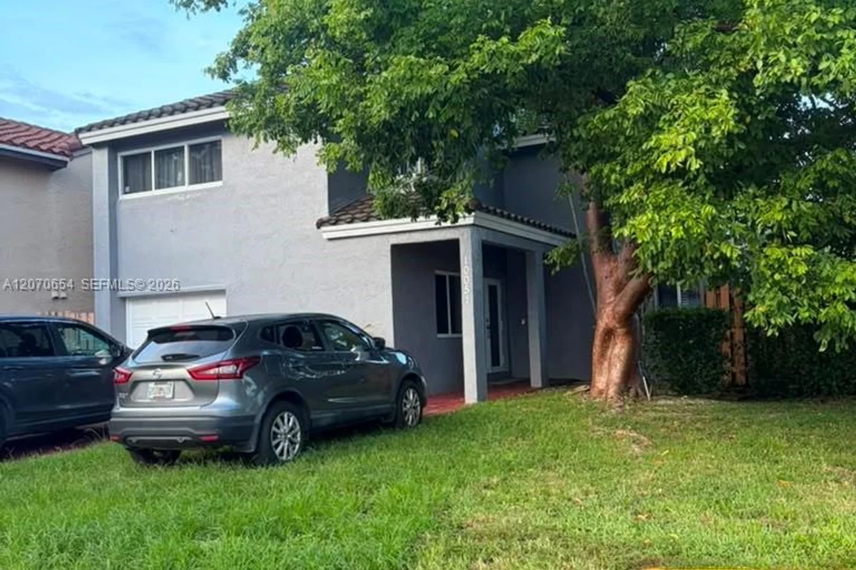 10051 SW 147th Pl, Miami: photo 1 of 19