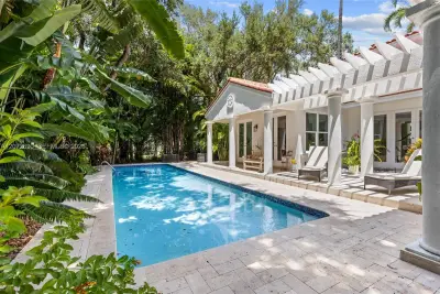 11050 Girasol Ave, Coral Gables: photo 1 of 94