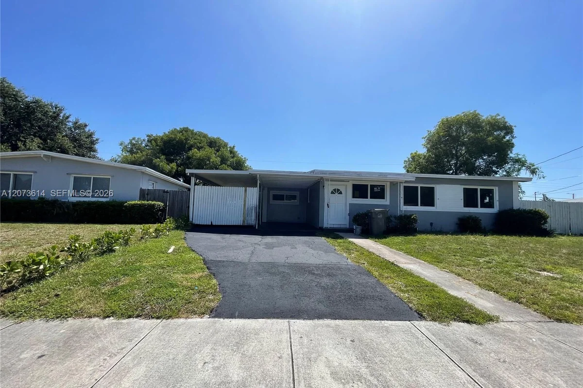 3731 SW 32nd Ave, West Park: photo 1 of 24