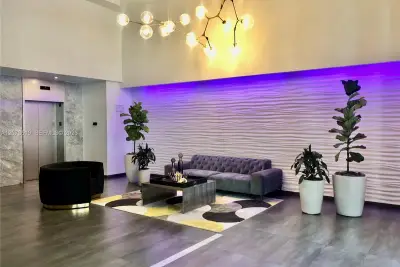 10 Aragon Ave #703, Coral Gables: photo 1 of 22