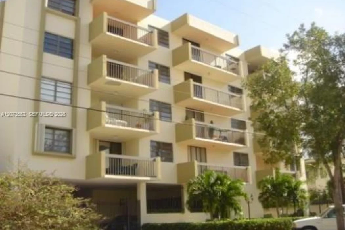 6937 Bay Dr #410, Miami Beach: photo 1 of 24
