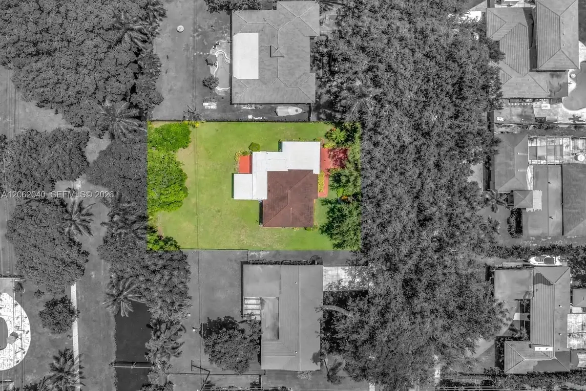 861 Holly Ln, Plantation: photo 1 of 34