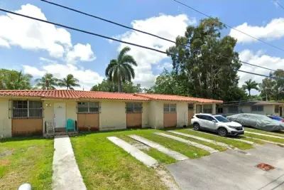 2930 NW 12th St, Miami: photo 1 of 1