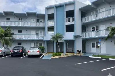 2300 Park Ln #203, Hollywood: photo 1 of 37