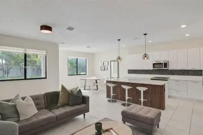 8001 NW 41st St #F-109, Doral: photo 1 of 23