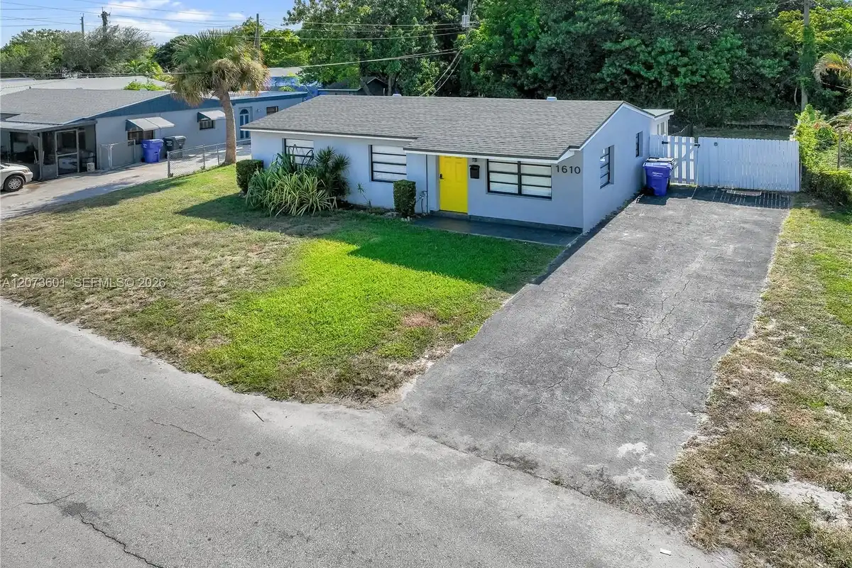 1610 S 24th Ct, Hollywood: photo 1 of 53
