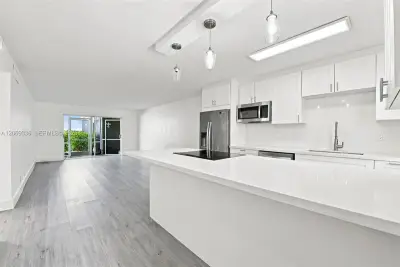 222 N Federal Hwy #115, Deerfield Beach: photo 1 of 35