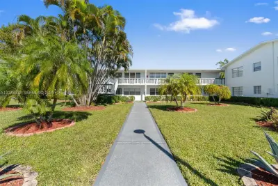 235 Prescott L, Deerfield Beach: photo 1 of 19