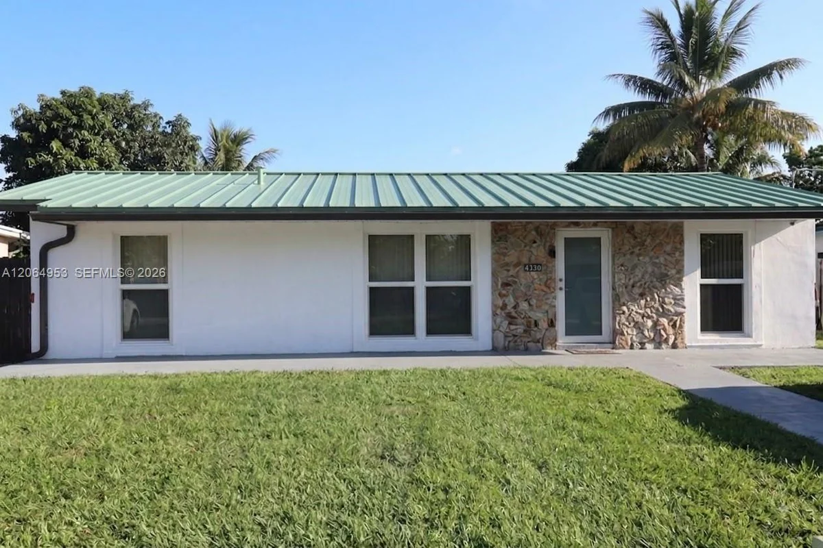 4330 NW 203rd Ter, Miami Gardens: photo 1 of 30