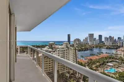 20185 E Country Club Dr #2101, Aventura: photo 1 of 68